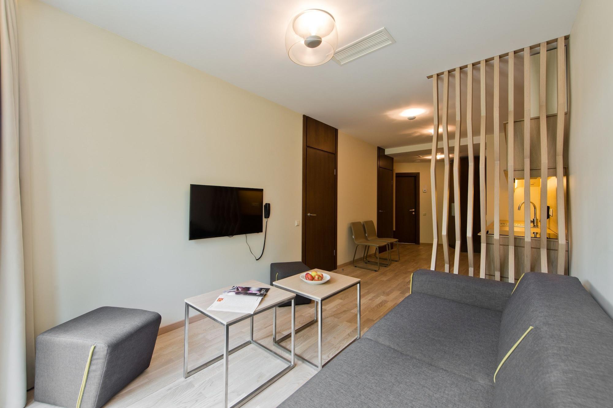 Mana Suites & Sea Паланга Екстериор снимка