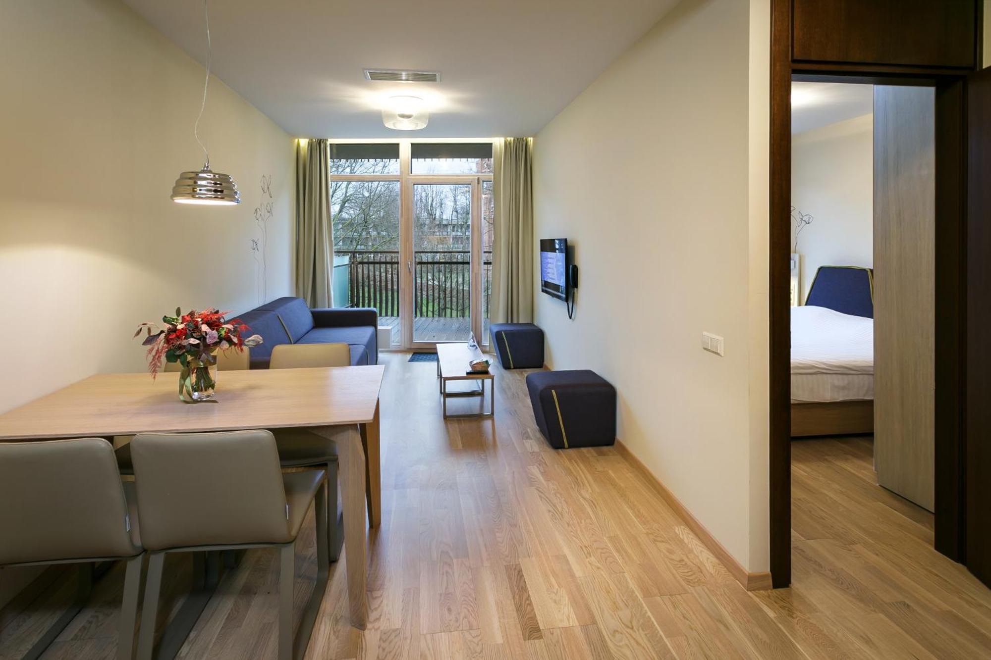 Mana Suites & Sea Паланга Екстериор снимка